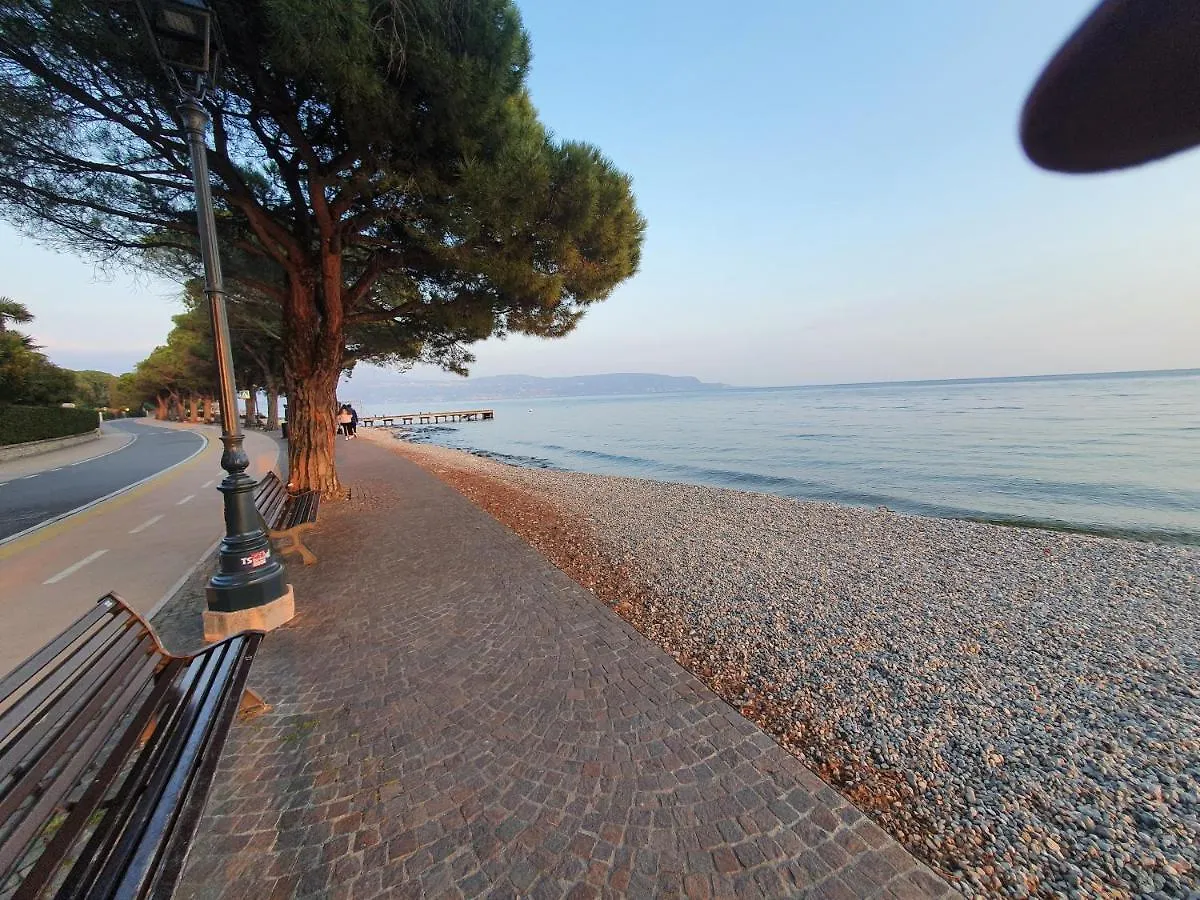 Hébergement de vacances Appartamento Lido 'With Parking Space Included' Toscolano Maderno
