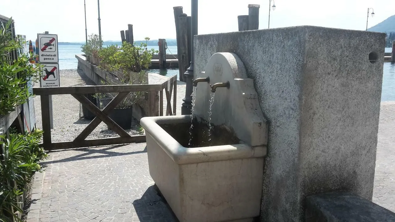 Ferienhaus Appartamento Lido 'With Parking Space Included' Toscolano-Maderno Italien