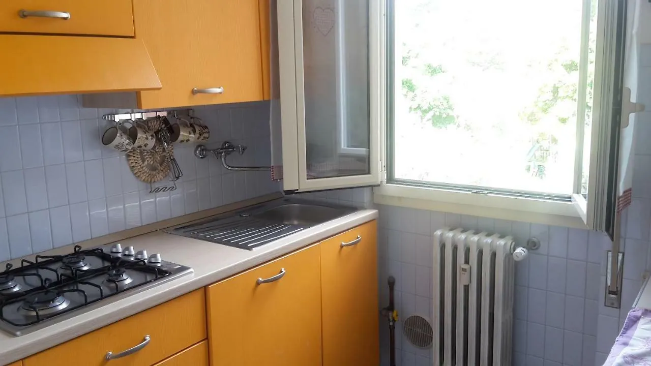 Hébergement de vacances Appartamento Lido 'With Parking Space Included' Toscolano Maderno